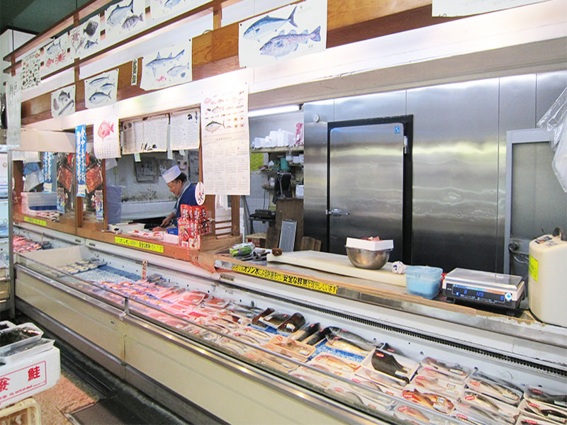 seafood counter in watanabe store